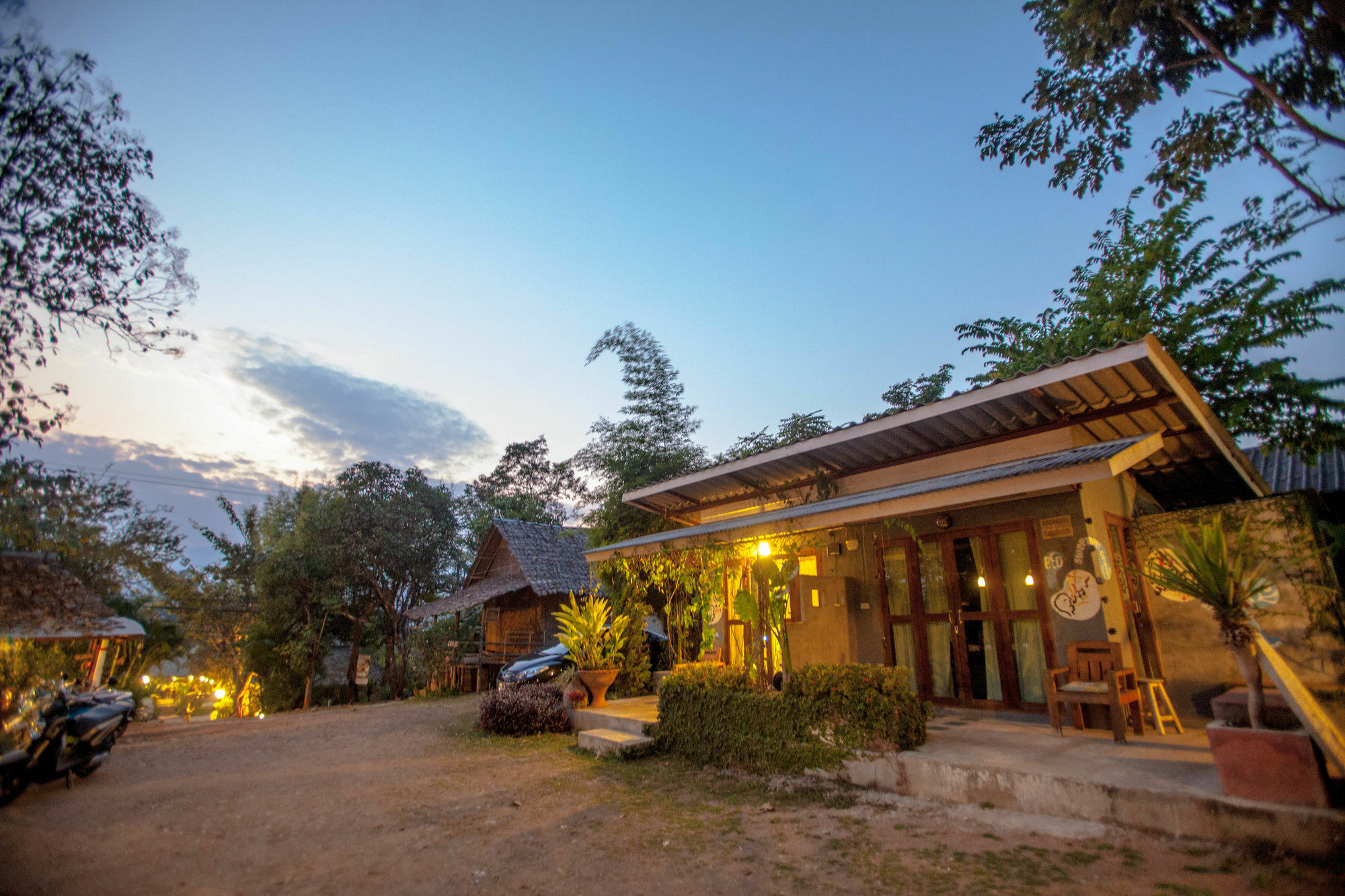 Hotel Baan Kati Sod Pai Exterior foto